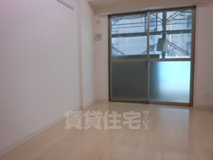 大阪府大阪市住吉区長居東4丁目の賃貸マンションの居間