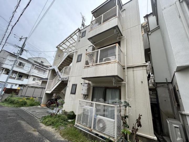 シャルムメゾン寝屋川の外観