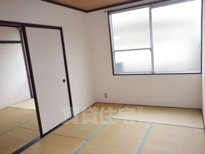 フラットNの居間