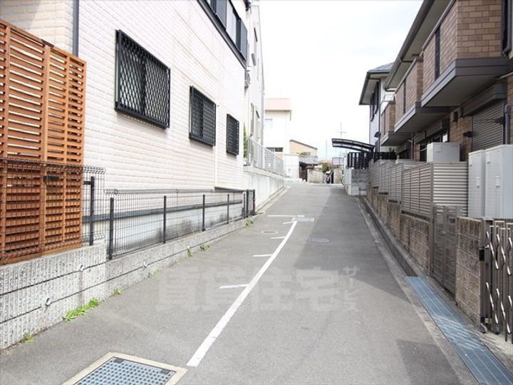 メゾン・クレールの周辺