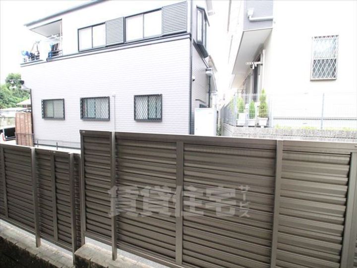 メゾン・クレールの周辺