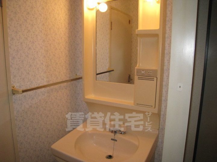 サンワロイヤルマンションの内装