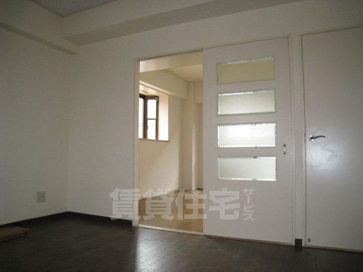 サンワロイヤルマンションの居間