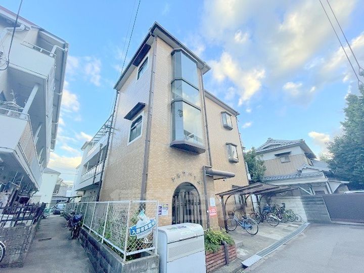 シルクハイムの外観