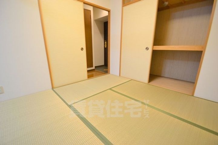 パークモダン新大阪(サムティ新大阪WEST)の居間