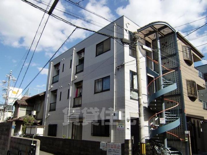 エースハイツ佃301の外観