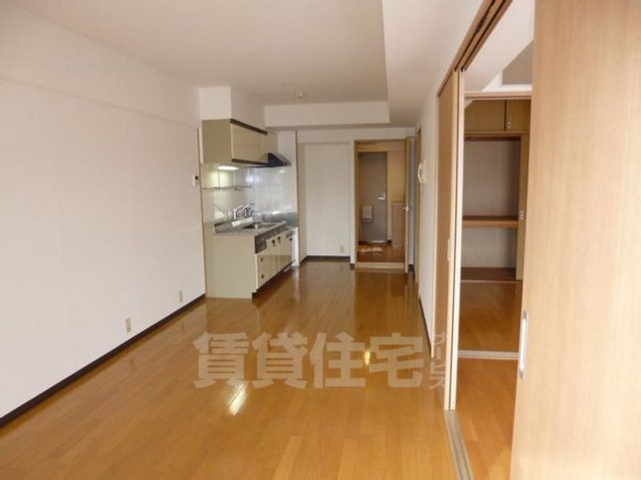 大阪府大阪市西淀川区出来島2丁目の賃貸マンションの居間