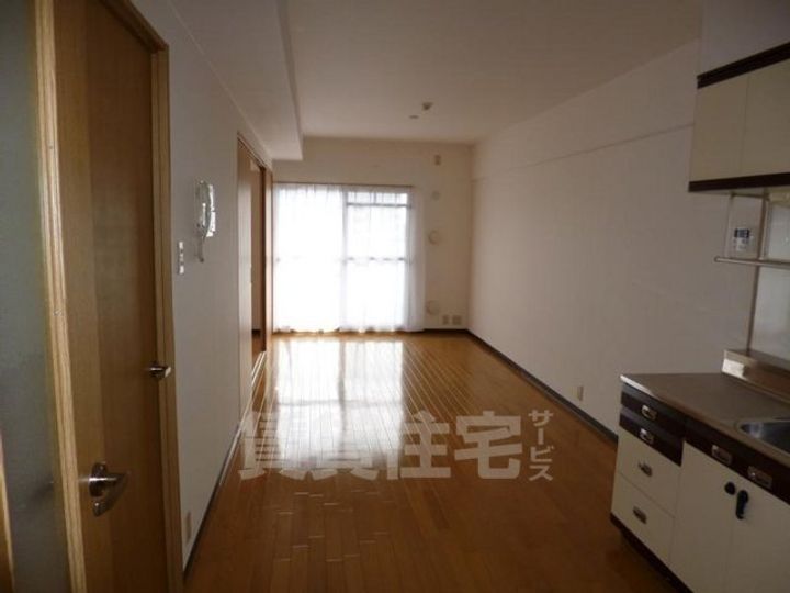 大阪府大阪市西淀川区出来島2丁目の賃貸マンションの居間