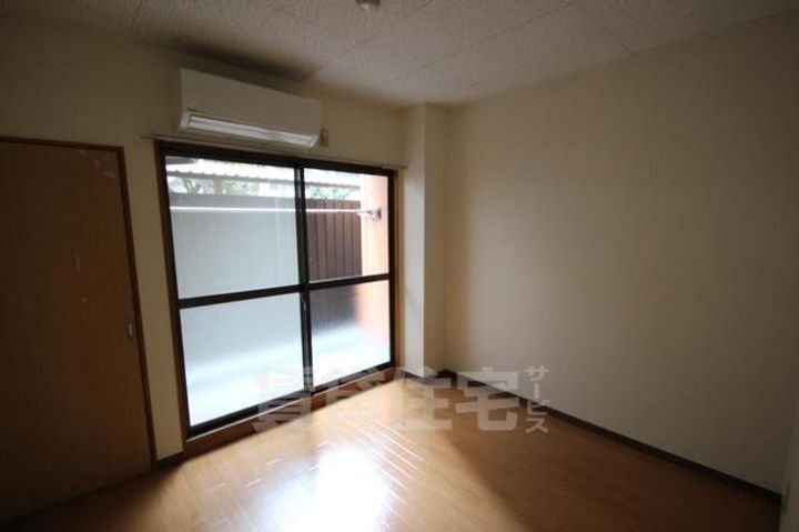 大阪府大阪市西淀川区御幣島2丁目の賃貸マンションの寝室