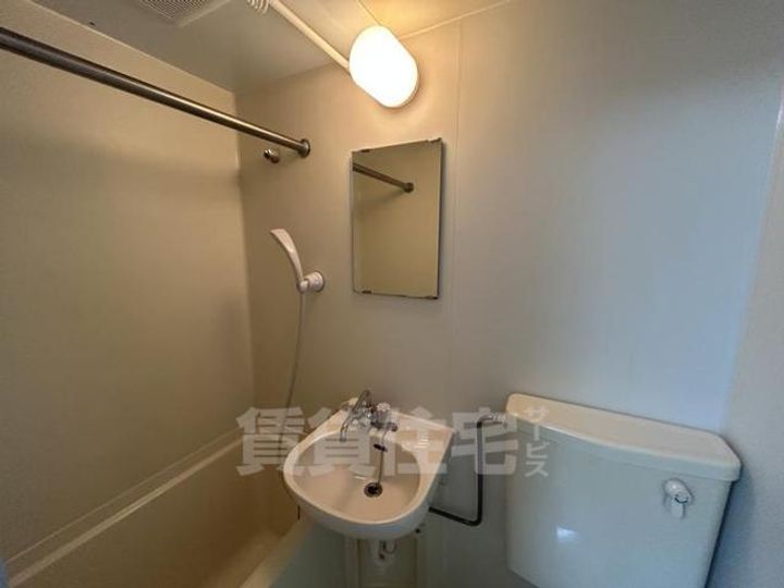 大阪府大阪市淀川区三津屋北2丁目の賃貸マンションの内装