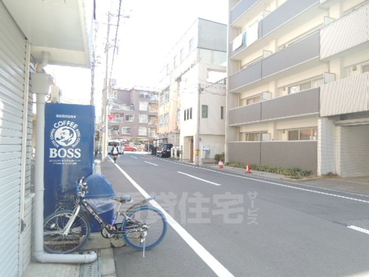 メゾンベルキャステルの周辺