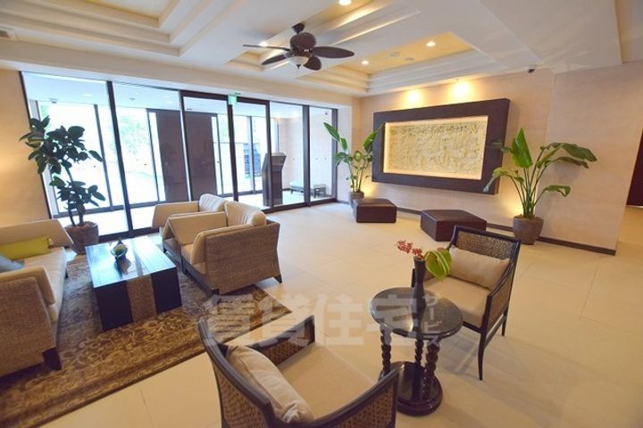 大阪府大阪市淀川区西宮原3丁目の賃貸マンションの玄関