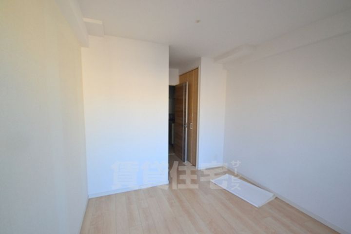 大阪府大阪市淀川区西宮原3丁目の賃貸マンションの内装