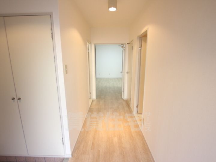 シオンズガーデン花川(元おおきに花川サニーアパートメント)の玄関