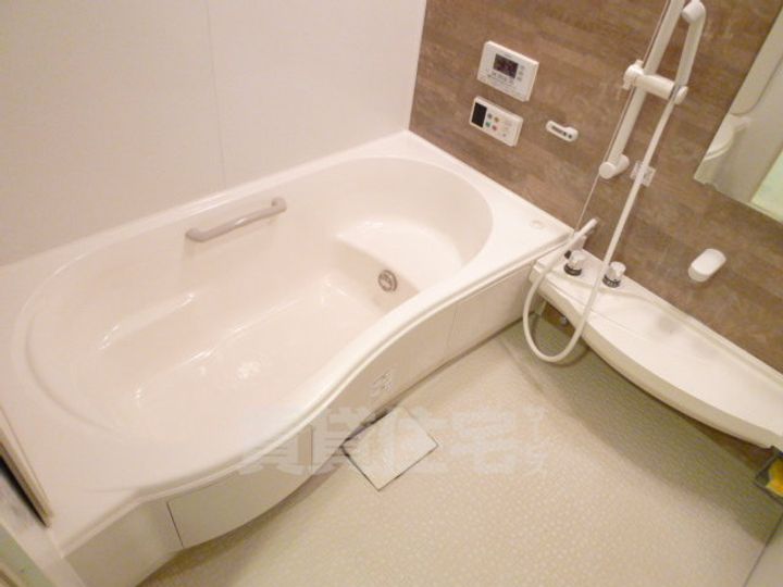 ヒルズコート駅前ビルの風呂