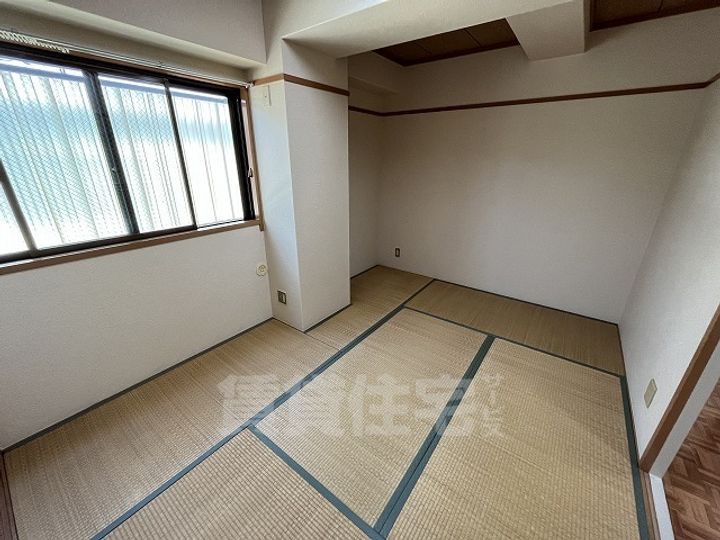 サン仲村の内装
