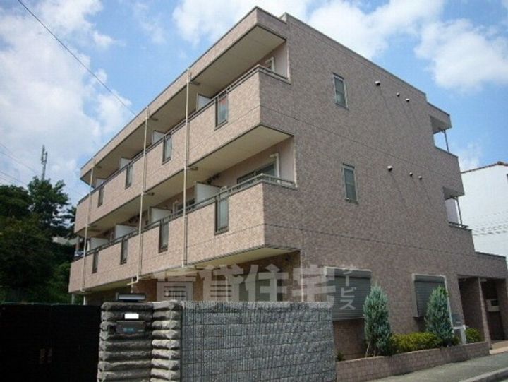 ヴィラ甲東園の外観