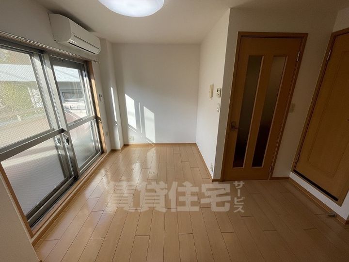 ヴィラ甲東園の居間