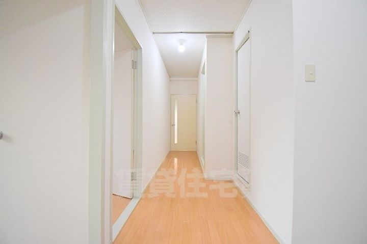 コーポフェニックスの玄関