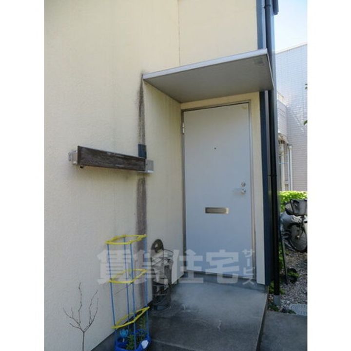 愛知県名古屋市千種区希望ケ丘4丁目(一戸建)の賃貸物件の玄関
