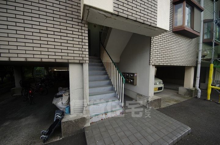 ツイン石切2の玄関
