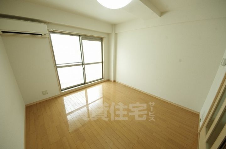 大阪府東大阪市神田町の賃貸マンションの内装