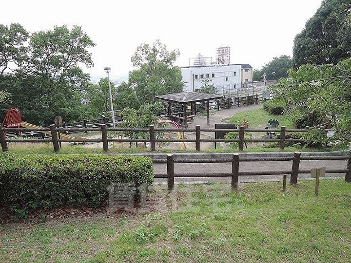 大阪府東大阪市山手町の賃貸アパートの周辺