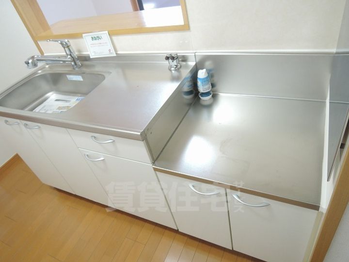 大阪府東大阪市菱江3丁目の賃貸マンションのキッチン