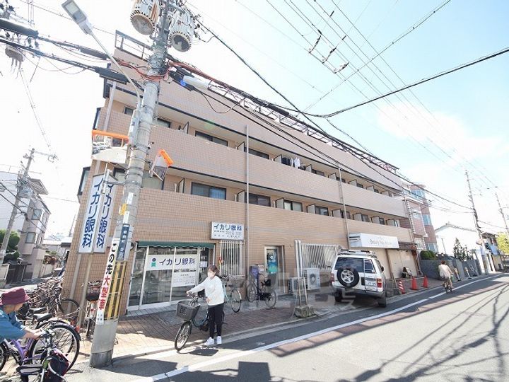 イーストマンションムラオの外観
