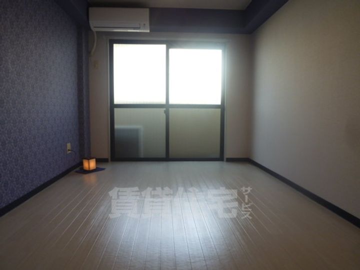 イーストマンションムラオの居間