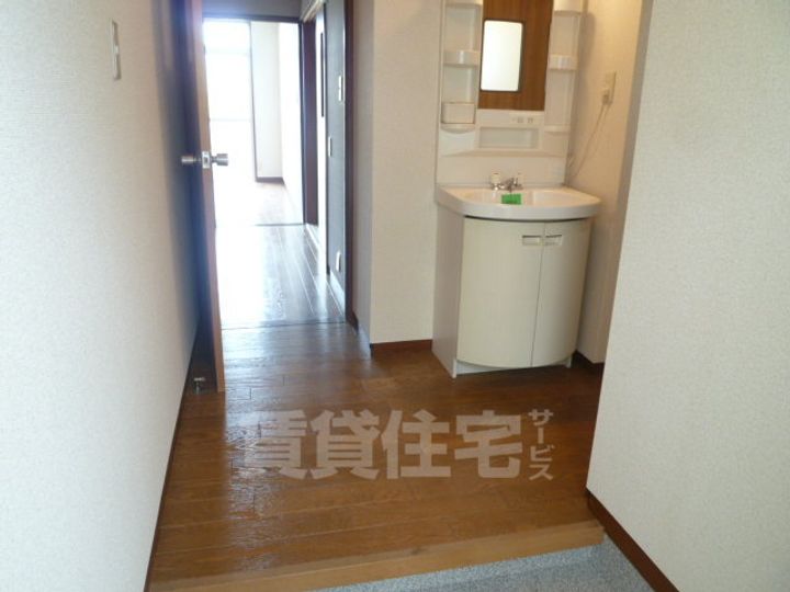 石切グリーンハイツ2Bの玄関