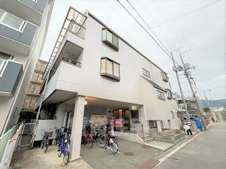 パインビレッジの外観