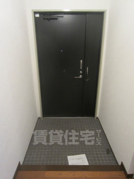 ラフォーレ東石切の玄関