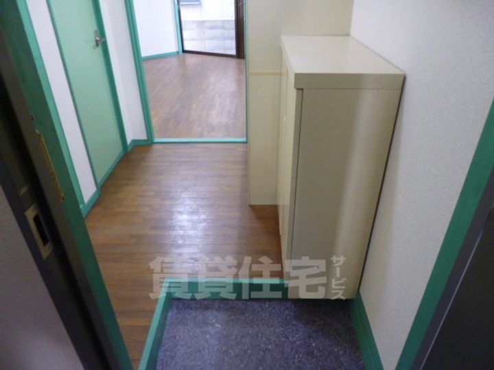 エンゼルハイツ桜町の玄関