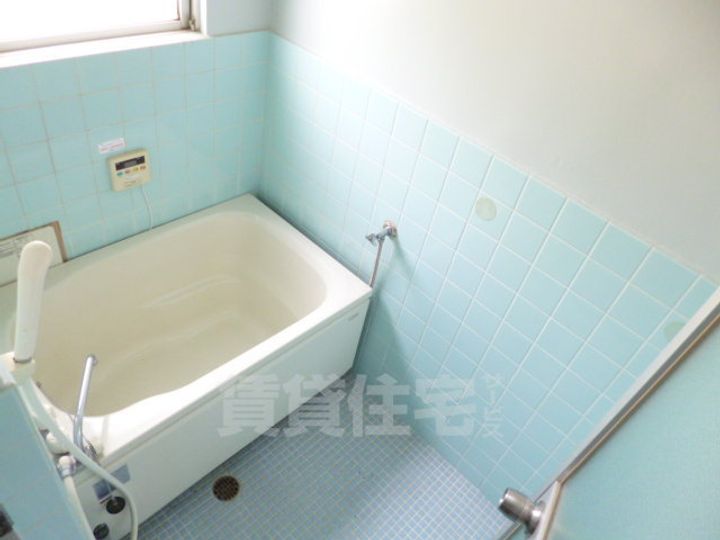 大阪府東大阪市横小路町4丁目の賃貸マンションの風呂