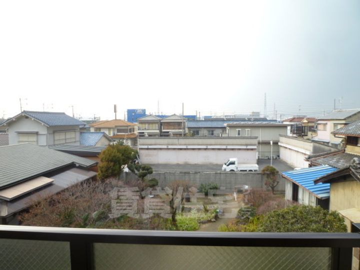 コーポラス新石切の周辺