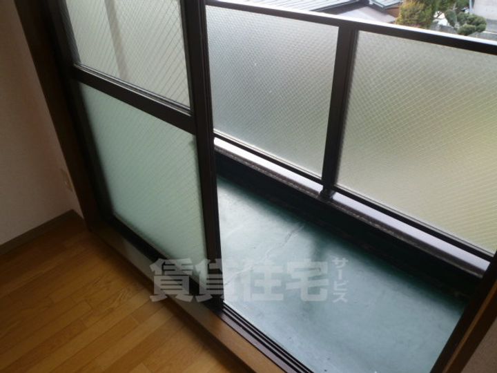 コーポラス新石切の玄関