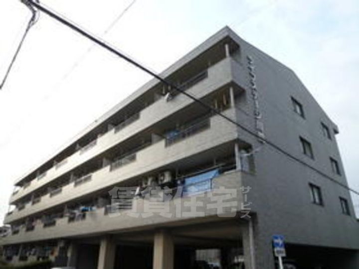 ライフステージ川間の外観