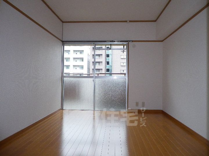 ファンシービル岩間の内装