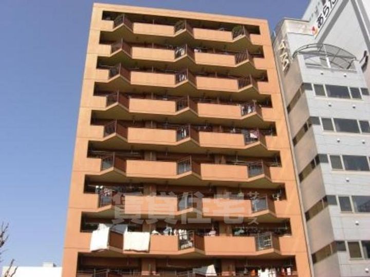 ファンシービル岩間の外観
