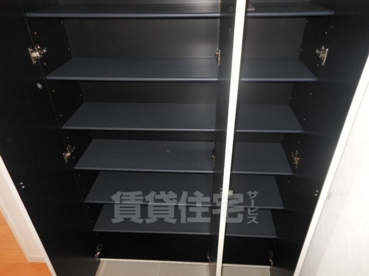 茶屋ヶ坂ライズの玄関