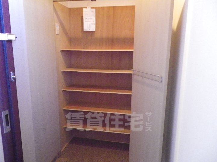 オレンジスクエアの玄関