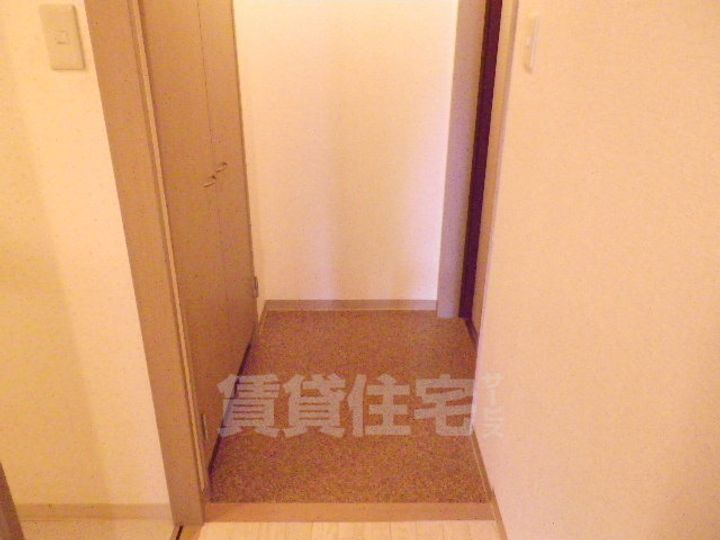オレンジスクエアの玄関