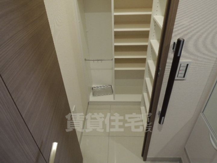 グランマスト白壁二丁目の玄関