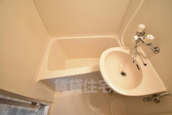 大阪府堺市北区東三国ヶ丘町5丁の賃貸マンションの風呂