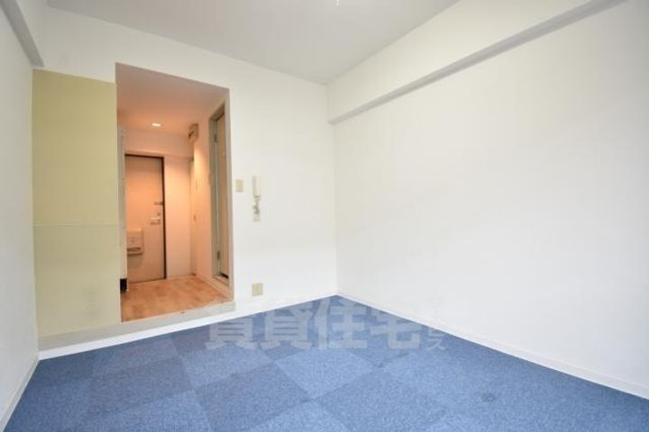 大阪府堺市北区東三国ヶ丘町5丁の賃貸マンションの居間