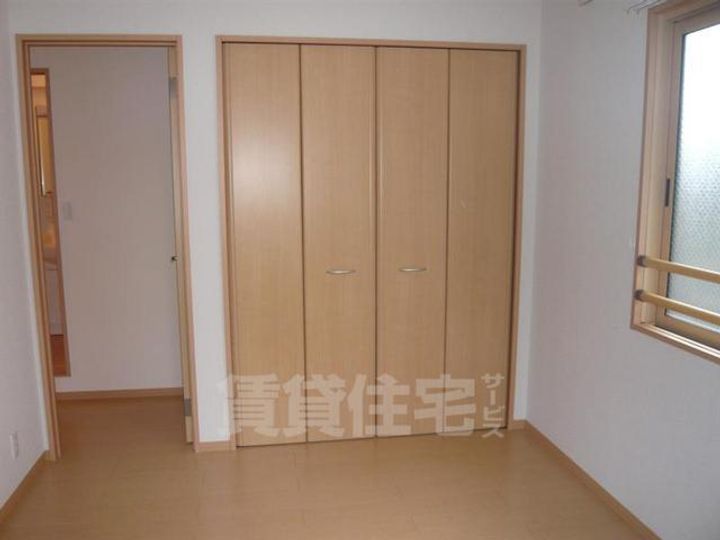 大阪府堺市北区北花田町3丁の賃貸アパートの寝室