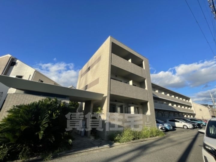 大阪府堺市北区長曽根町の賃貸マンションの外観