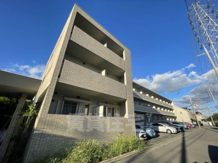 大阪府堺市北区長曽根町の賃貸マンションの外観