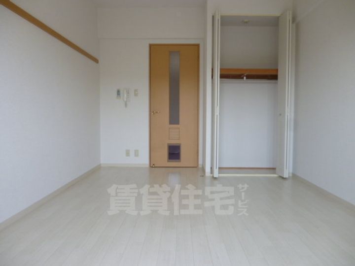 大阪府堺市北区長曽根町の賃貸マンションの居間